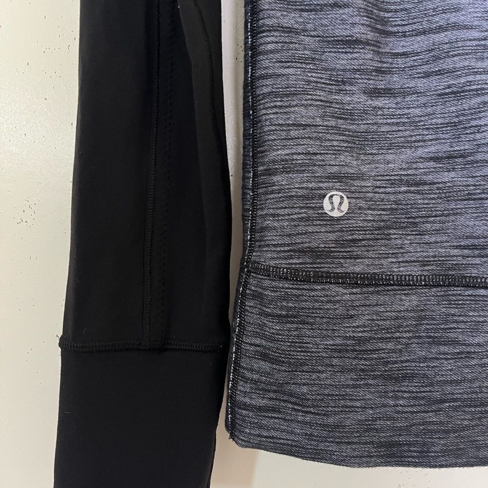 Lululemon Daily Yoga Jacket Slub Denim Polar Haze Black Blue Full Zip Size 4 - Picture 8 of 10